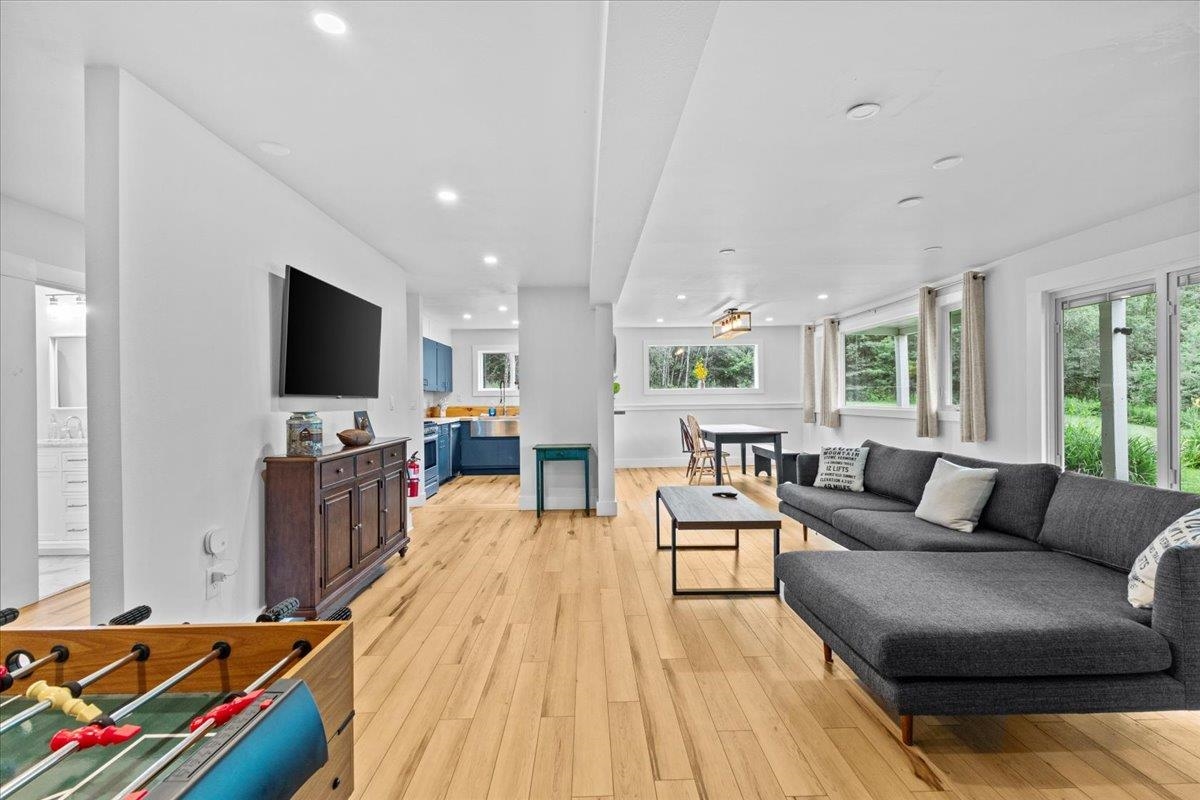 977 Taber Hill Road