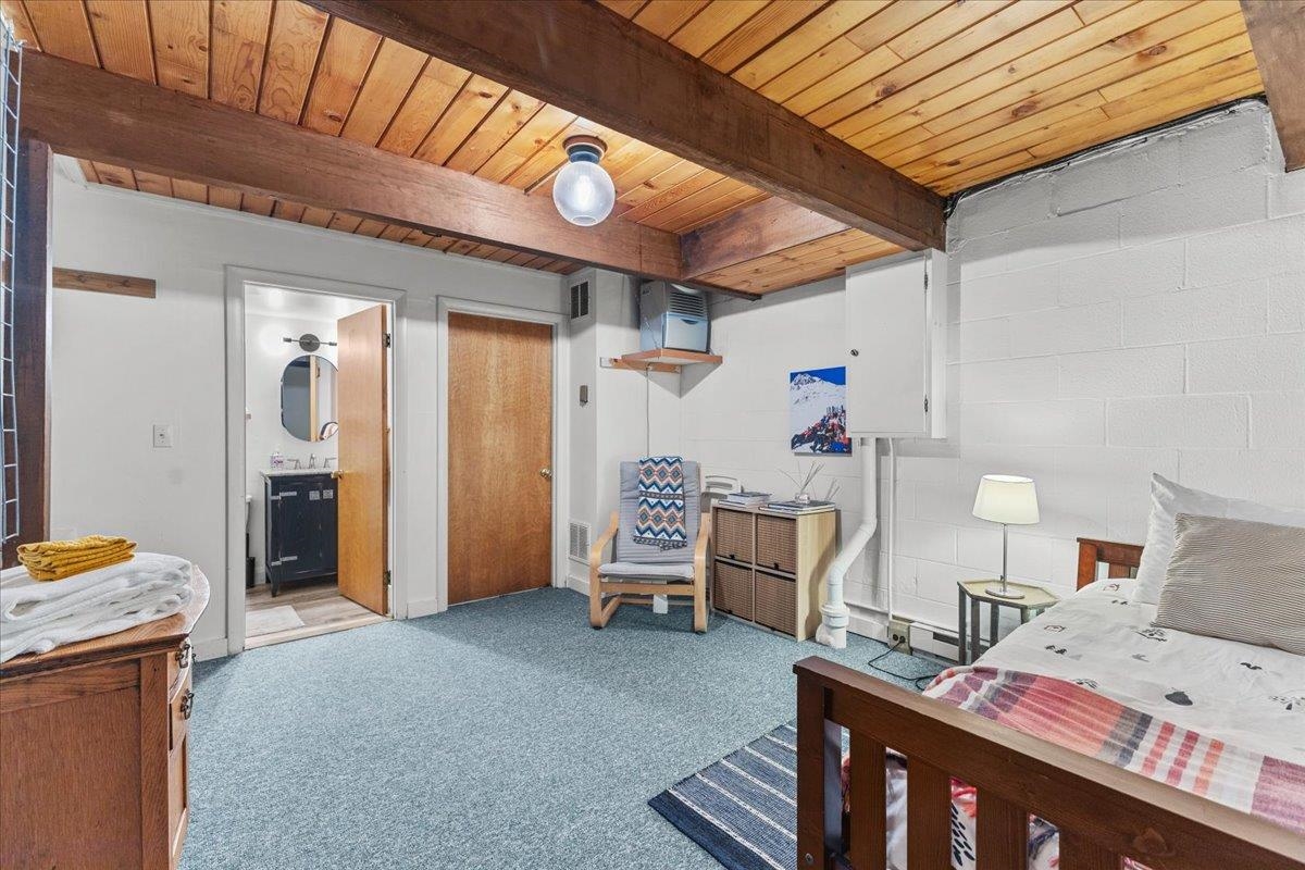 67 Fox Hill Road Unit: 4