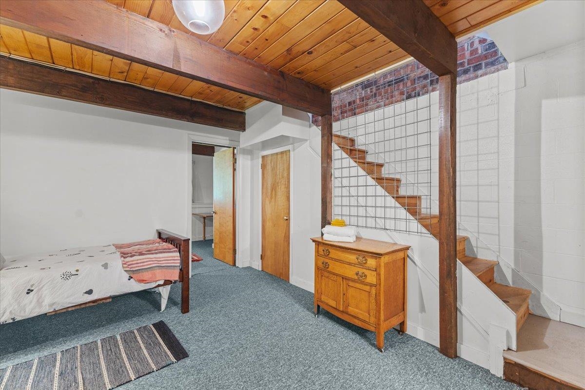 67 Fox Hill Road Unit: 4