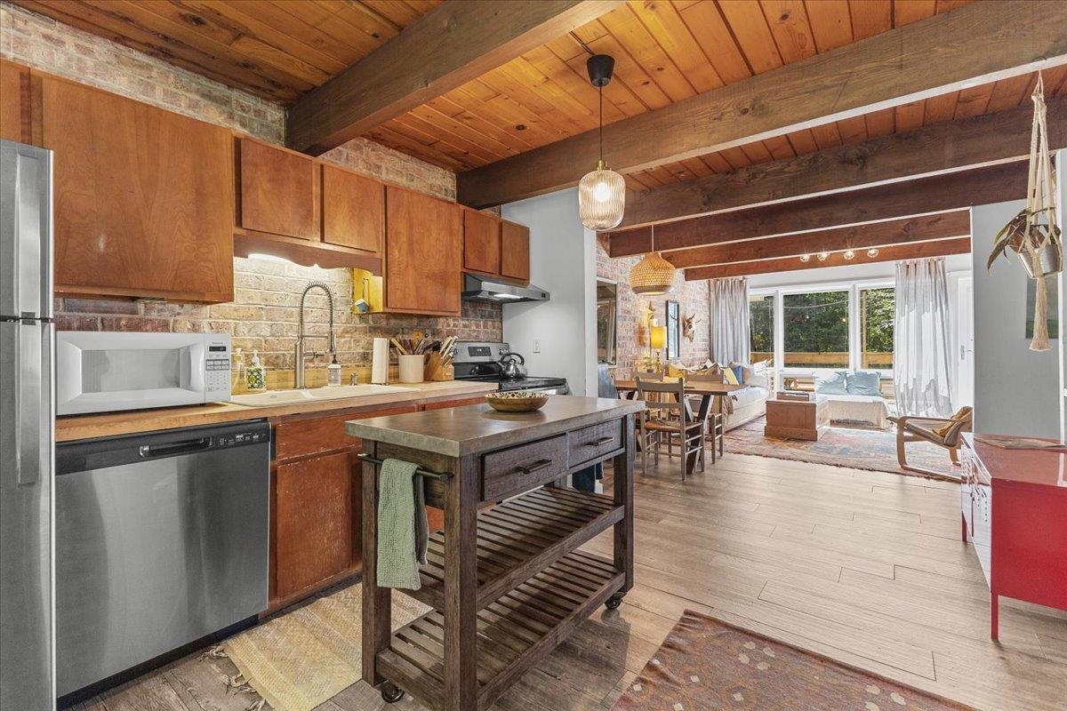 67 Fox Hill Road Unit: 4