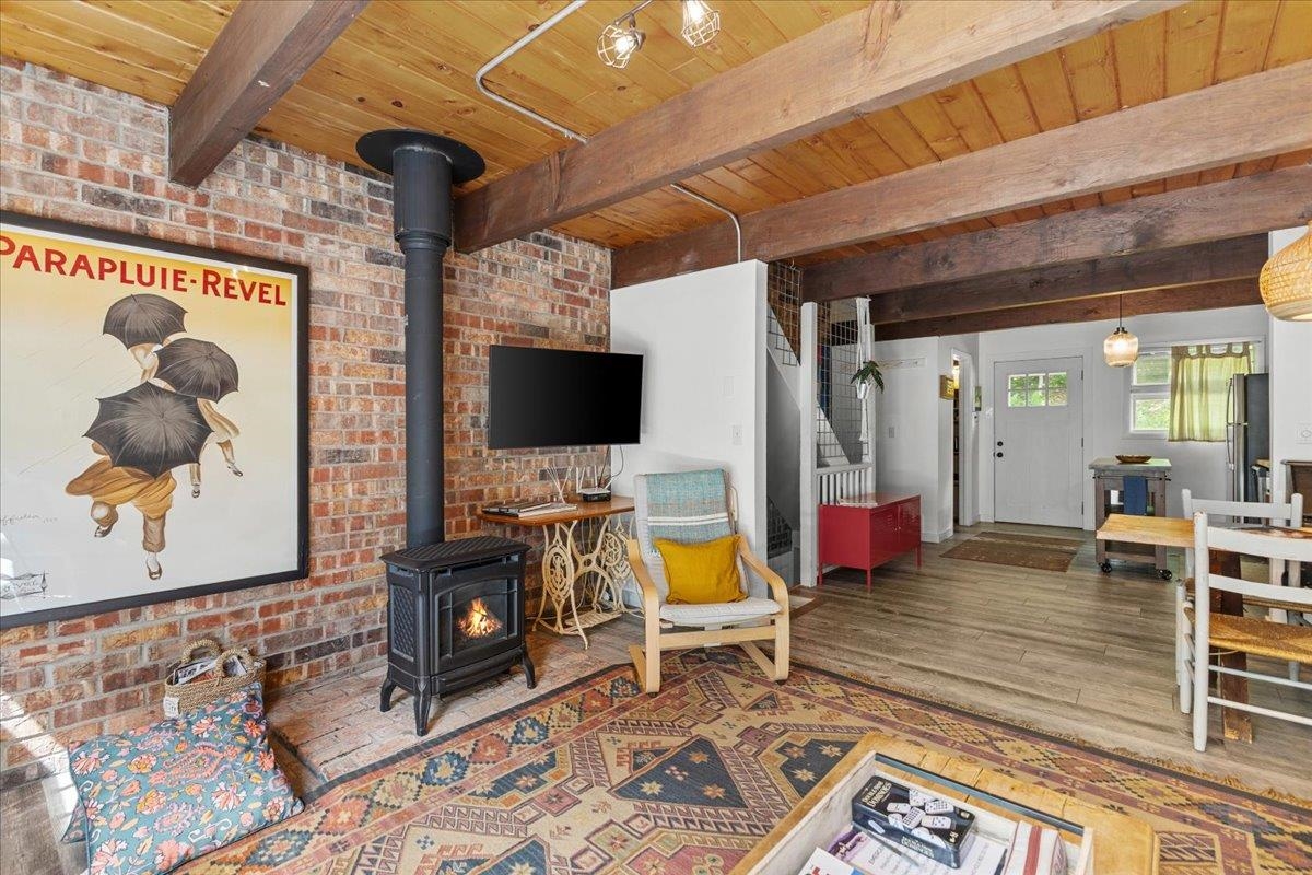 67 Fox Hill Road Unit: 4