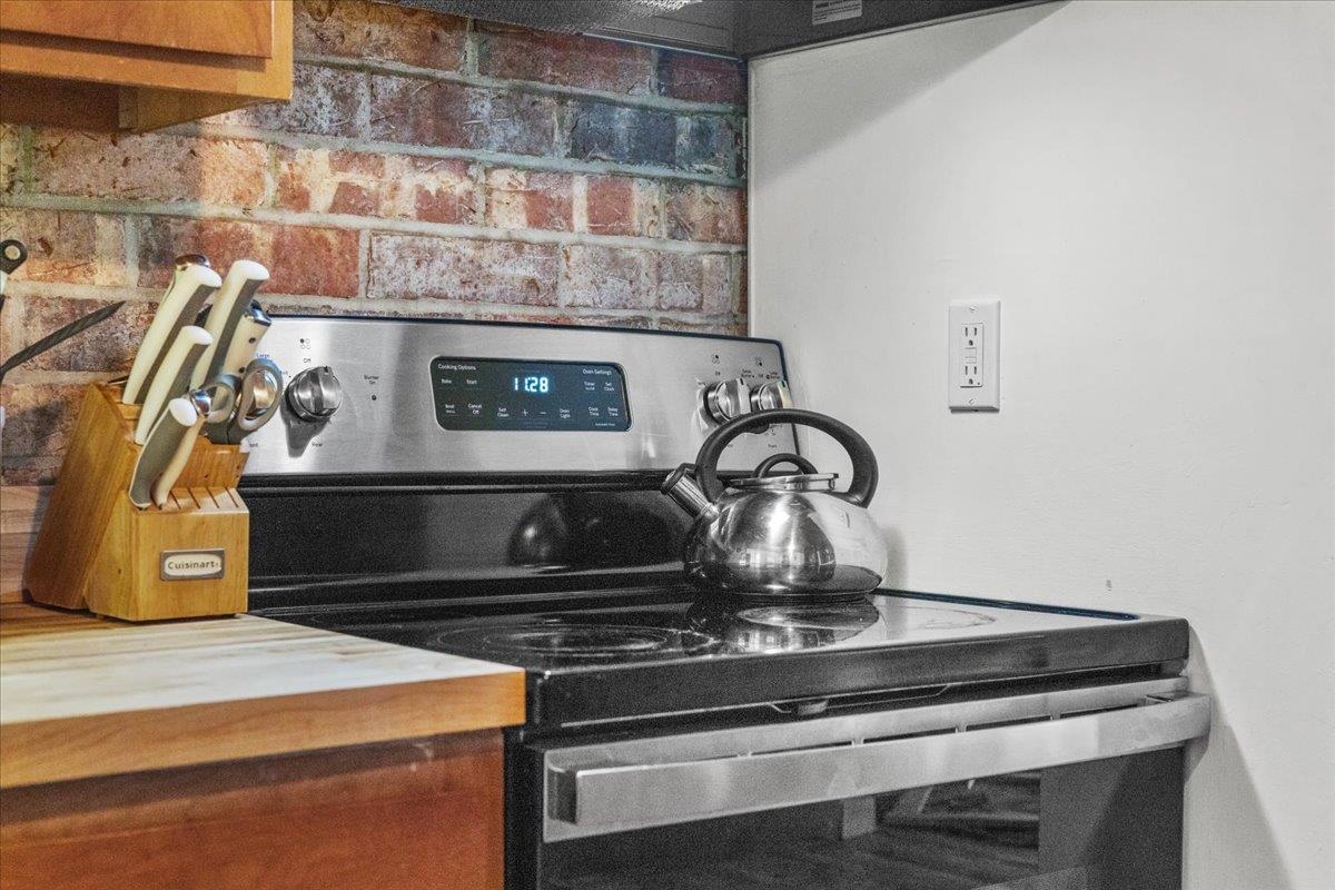 67 Fox Hill Road Unit: 4