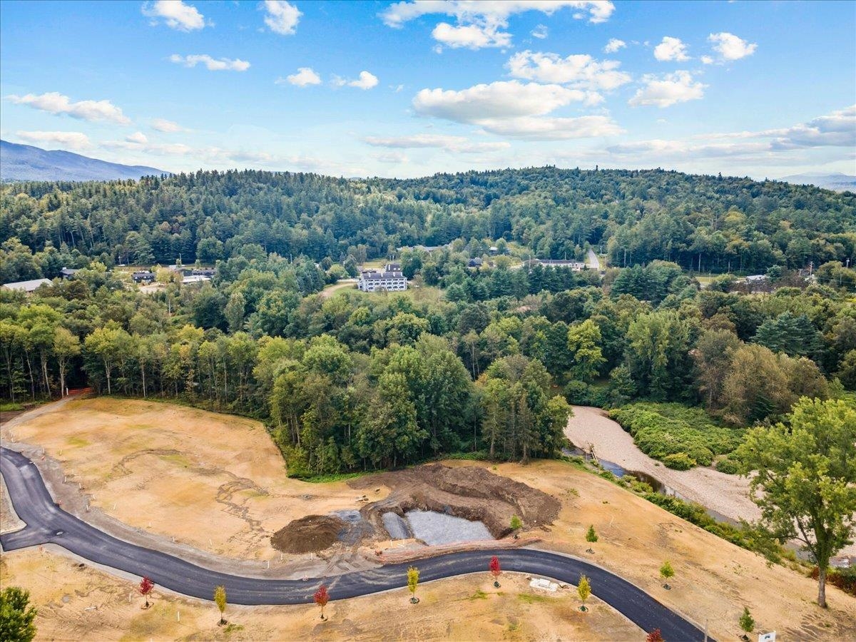 24 River's Edge Lane Unit: 2