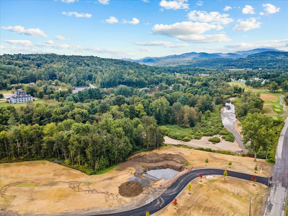 24 River's Edge Lane Unit: 2