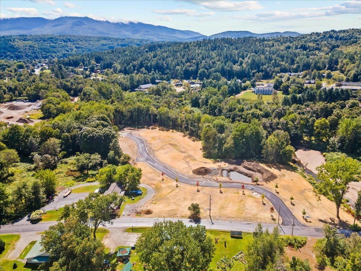 24 River's Edge Lane Unit: 2