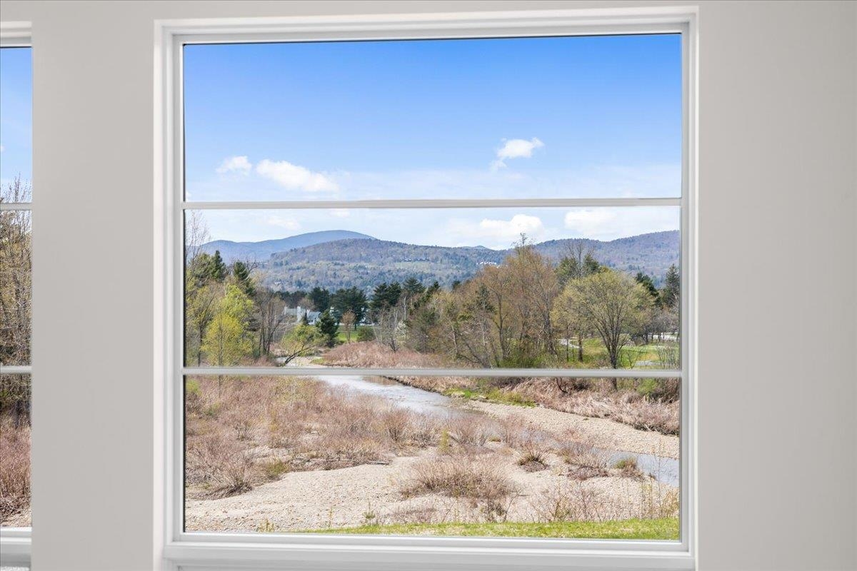 24 River's Edge Lane Unit: 2