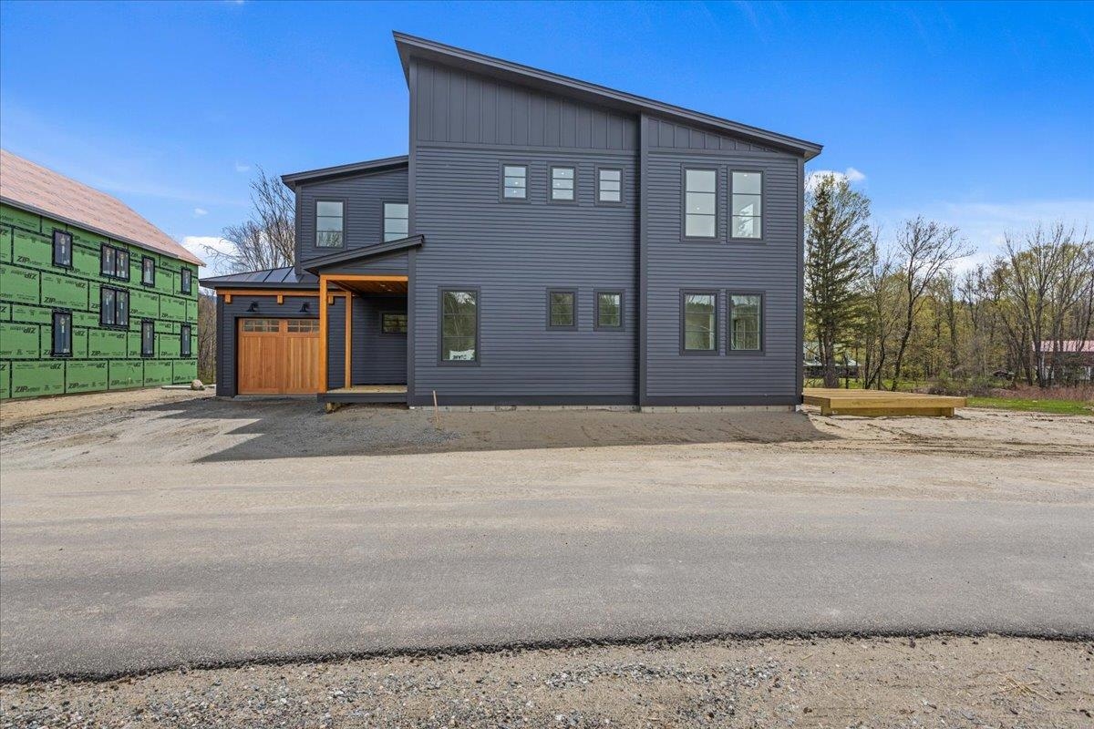 24 River's Edge Lane Unit: 2