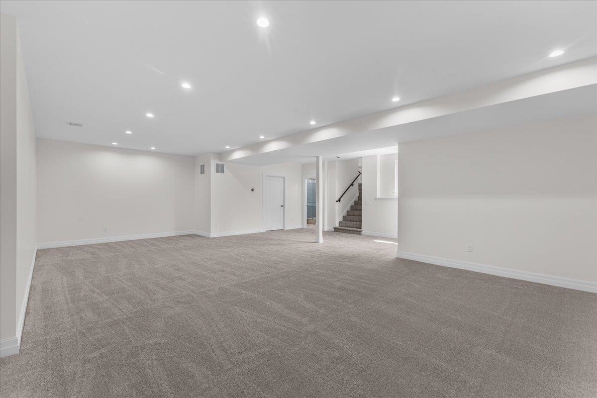 24 River's Edge Lane Unit: 2