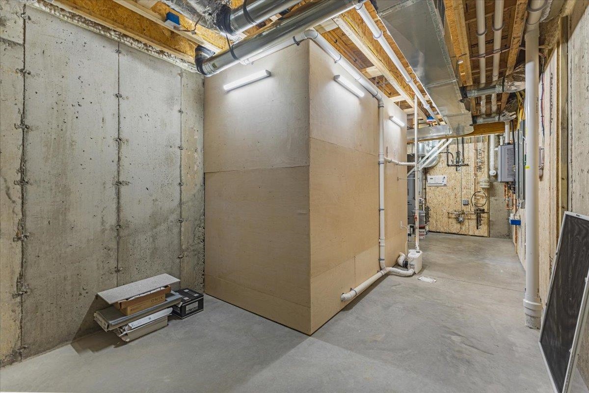 24 River's Edge Lane Unit: 2