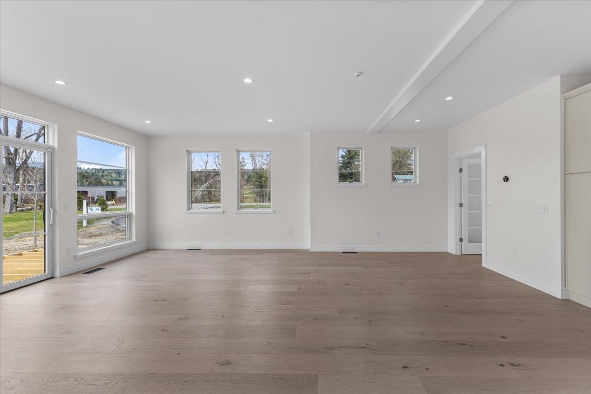 24 River's Edge Lane Unit: 2
