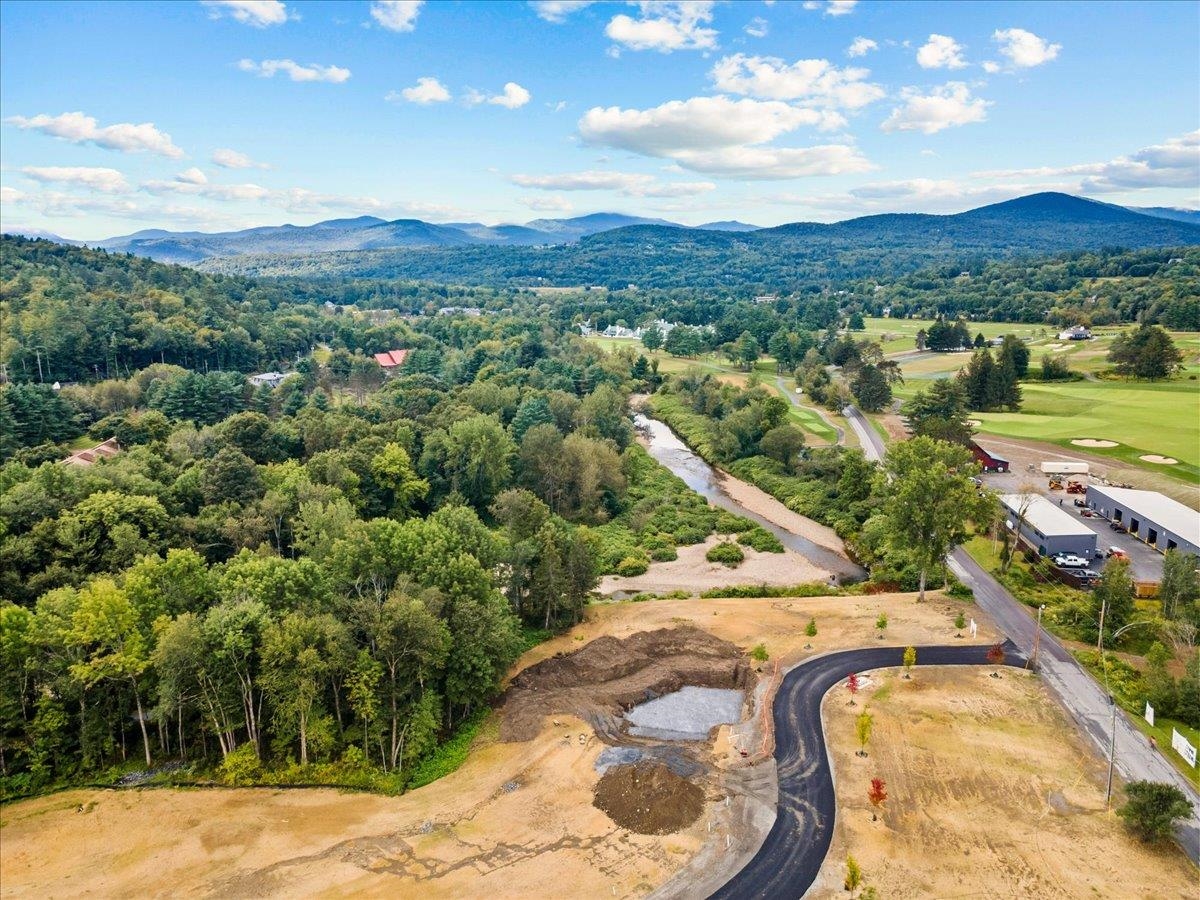 24 River's Edge Lane Unit: 2