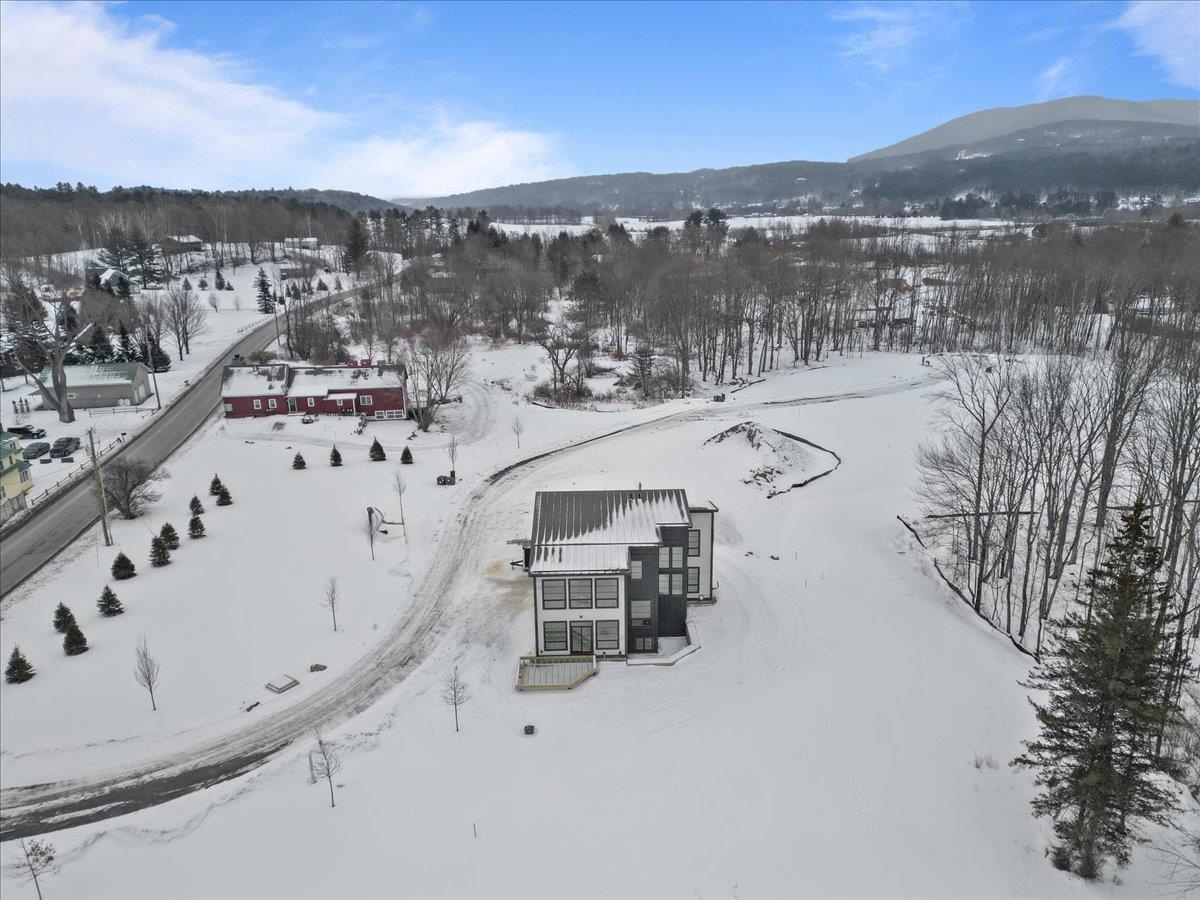 24 River's Edge Lane Unit: 2