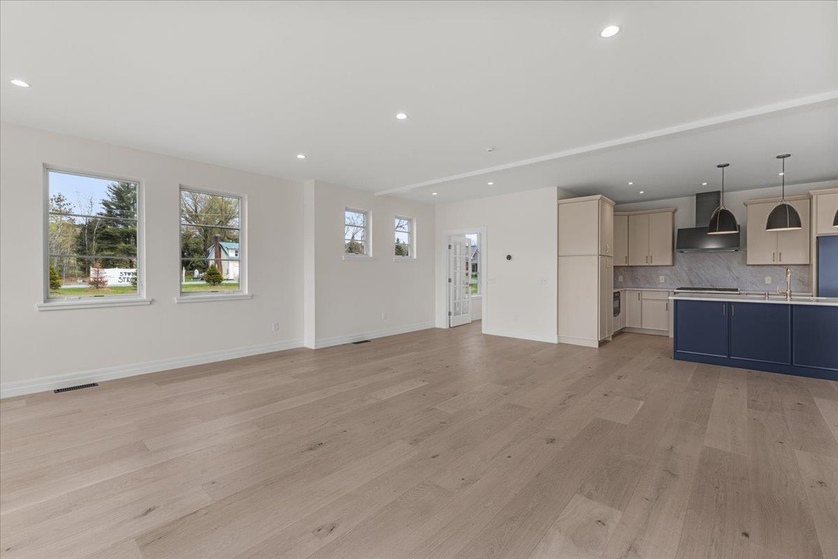 24 River's Edge Lane Unit: 2