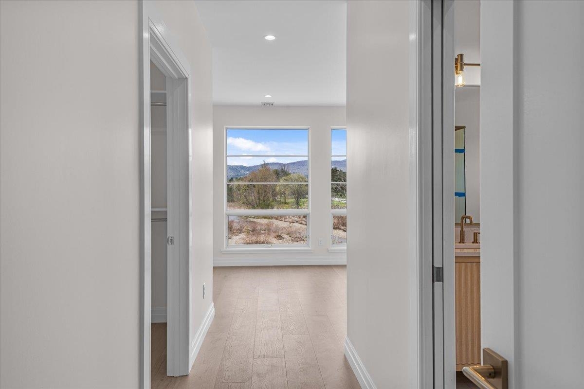 24 River's Edge Lane Unit: 2