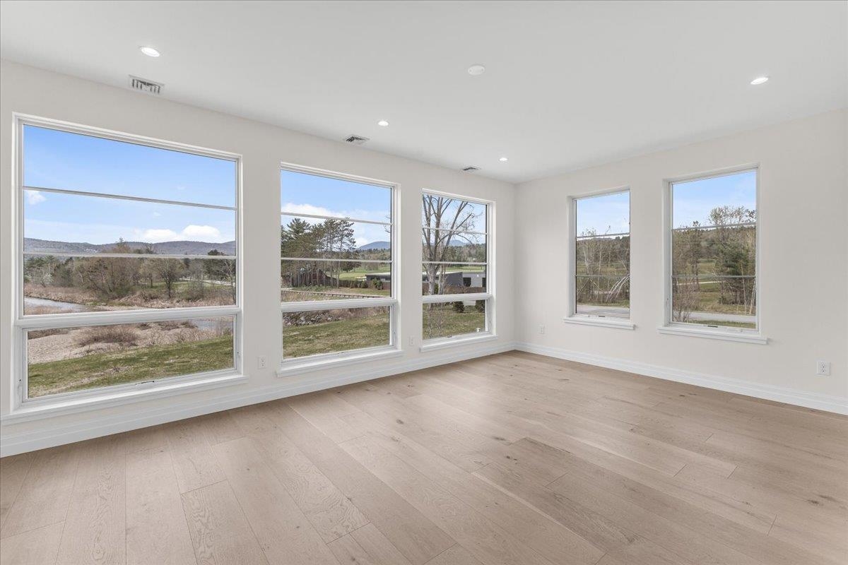 24 River's Edge Lane Unit: 2