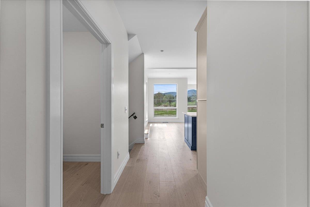 24 River's Edge Lane Unit: 2