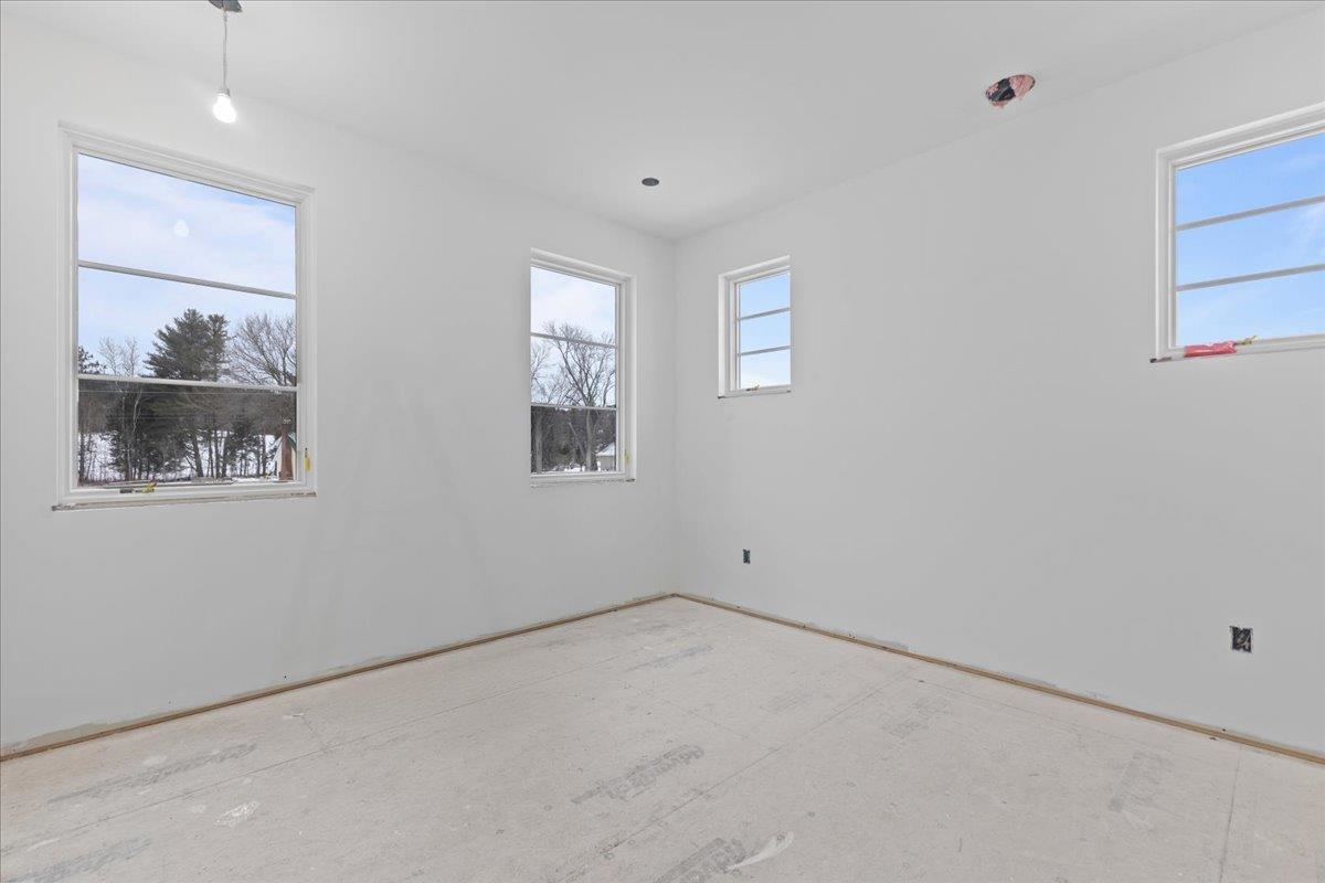 24 River's Edge Lane Unit: 2