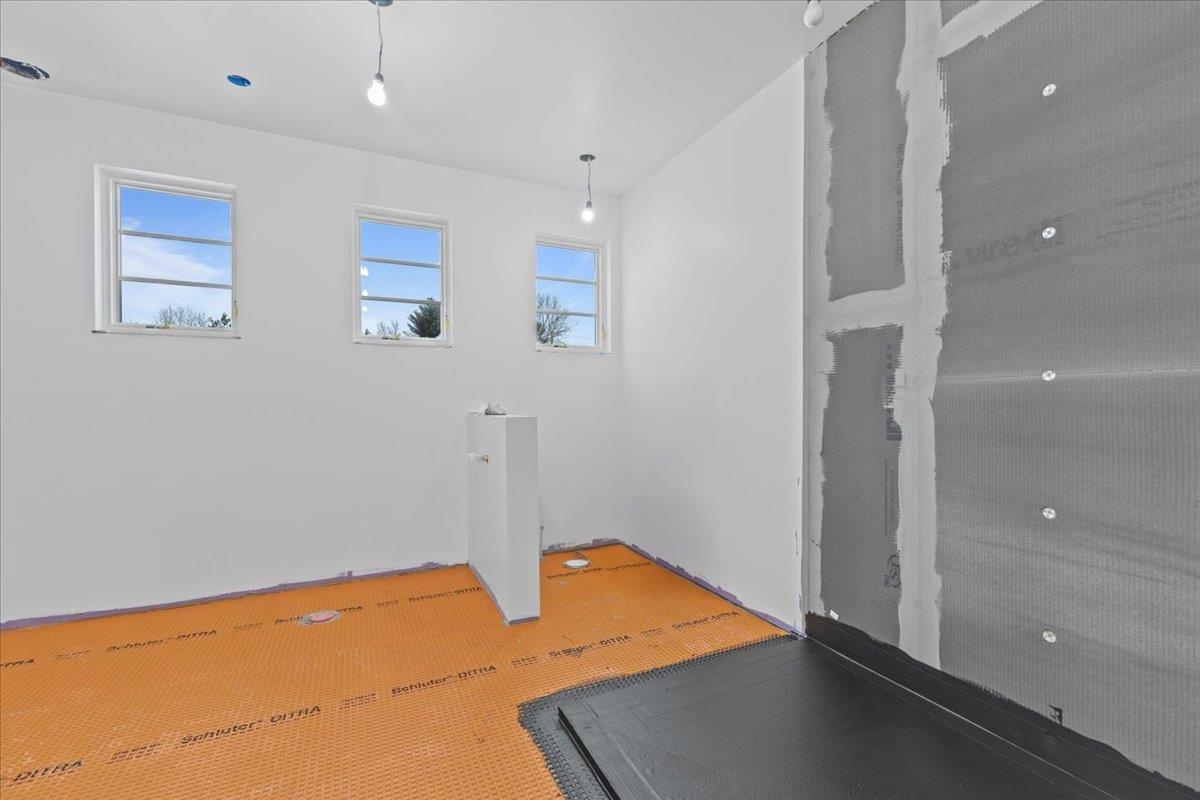 24 River's Edge Lane Unit: 2