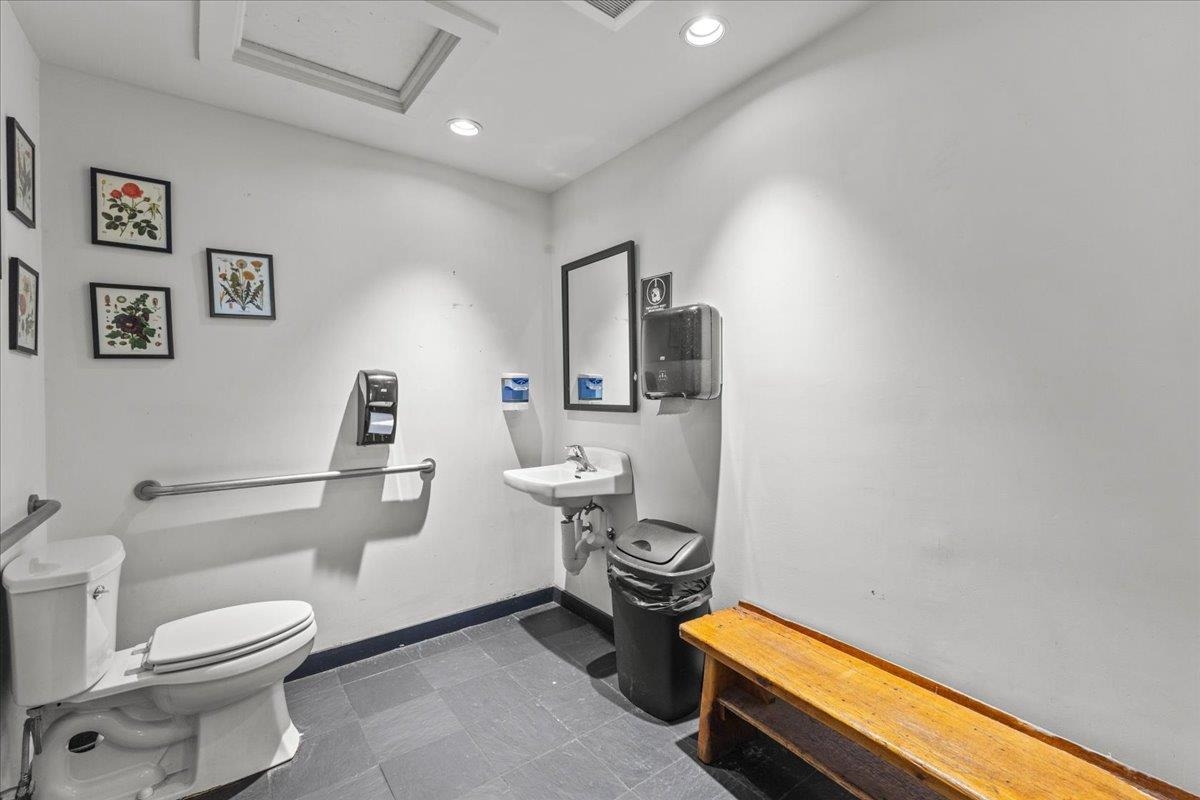 454 Mountain Road Unit: 2 & 3