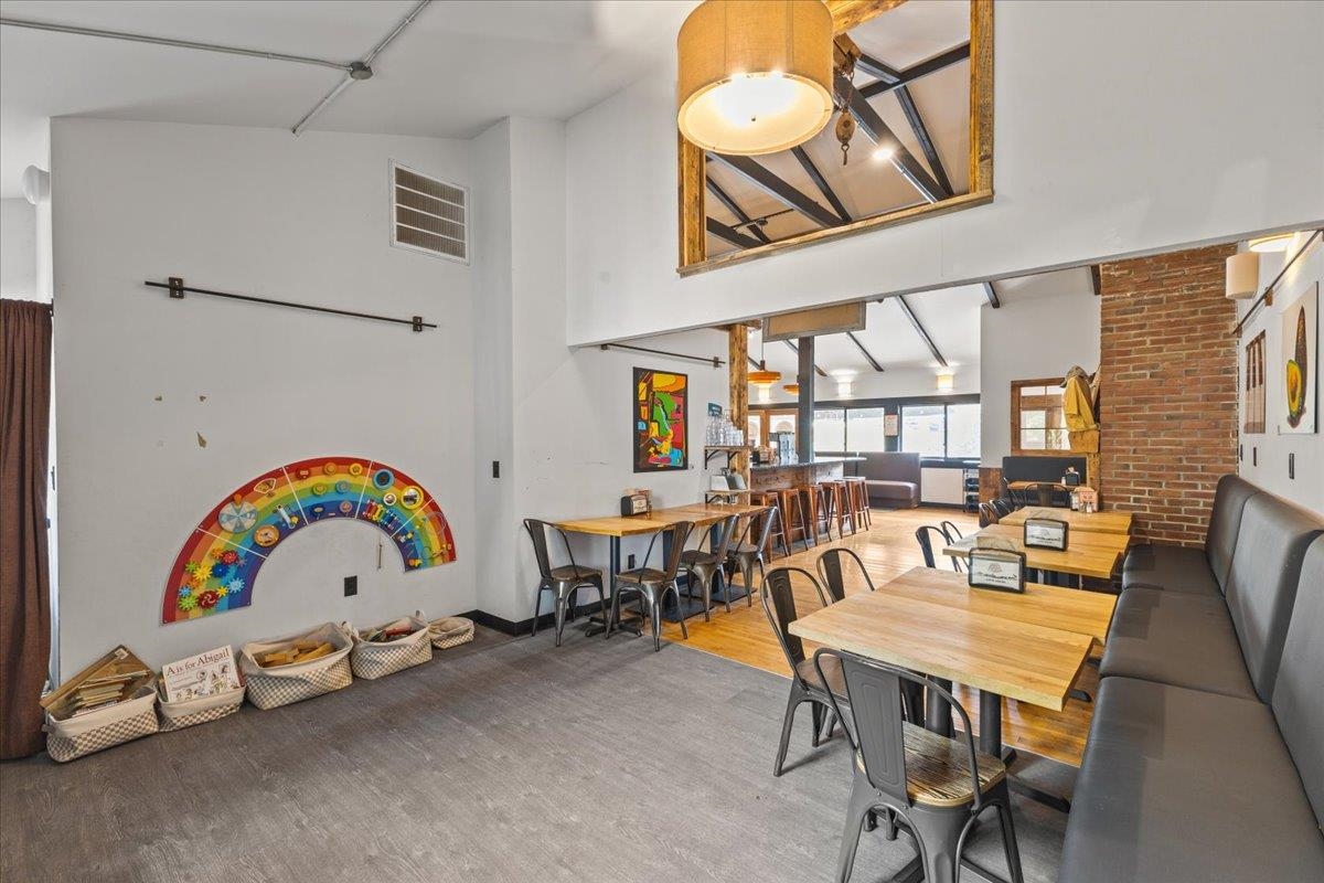 454 Mountain Road Unit: 2 & 3