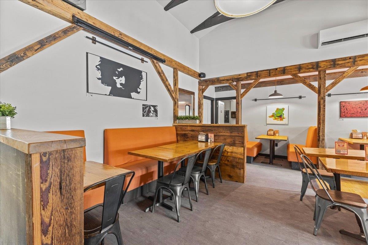 454 Mountain Road Unit: 2 & 3