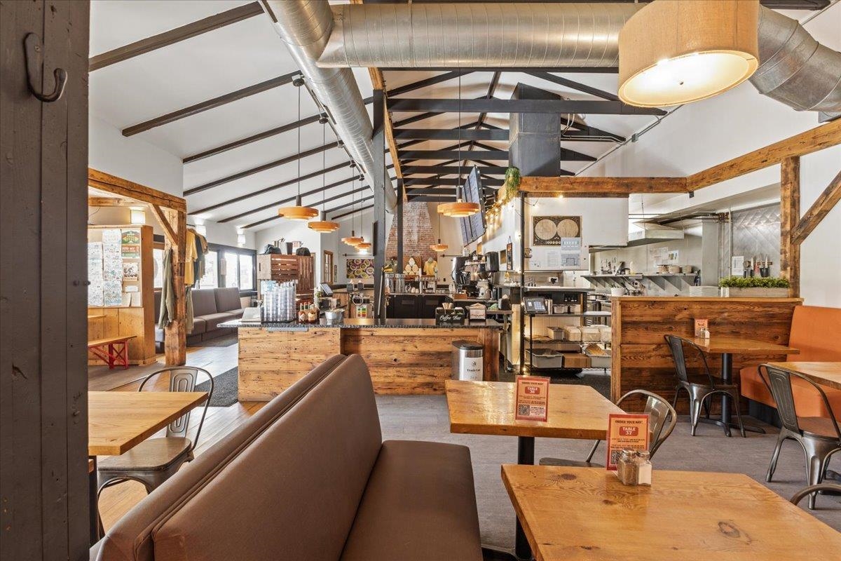 454 Mountain Road Unit: 2 & 3