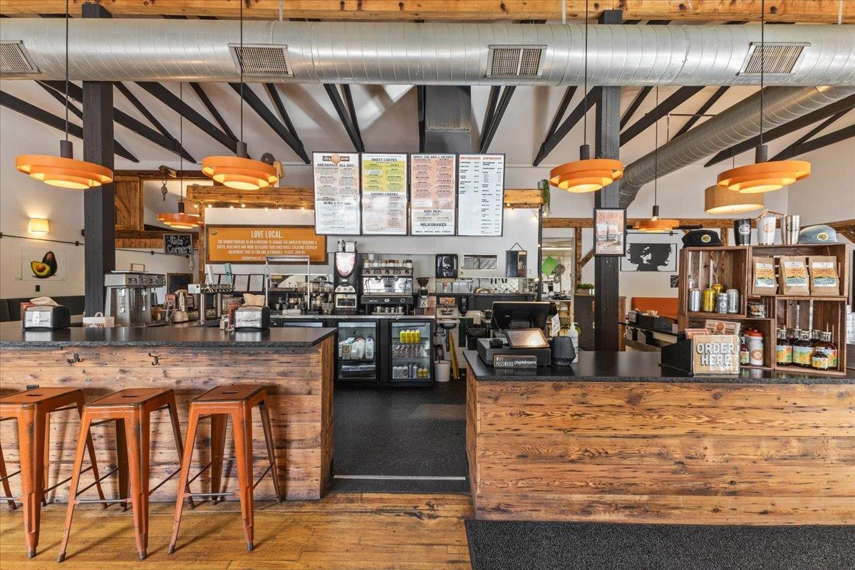 454 Mountain Road Unit: 2 & 3