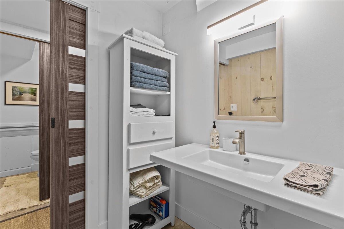 454 Mountain Road Unit: 8