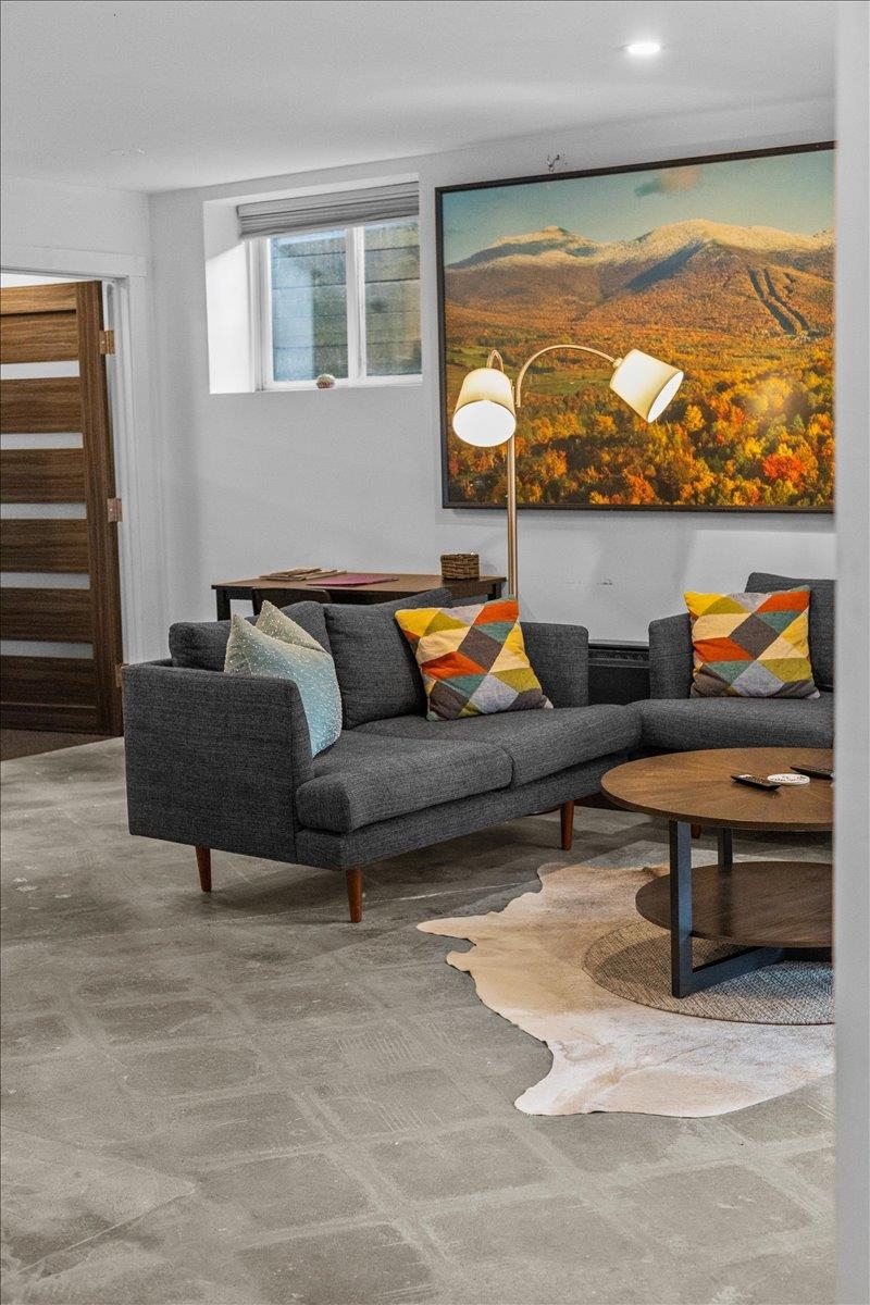 454 Mountain Road Unit: 8