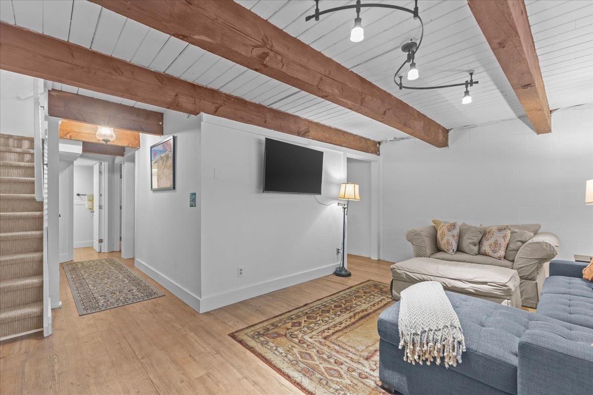 67 Fox Hill Unit: #3