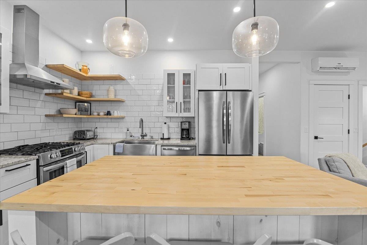 98 Hill Street Unit: #5