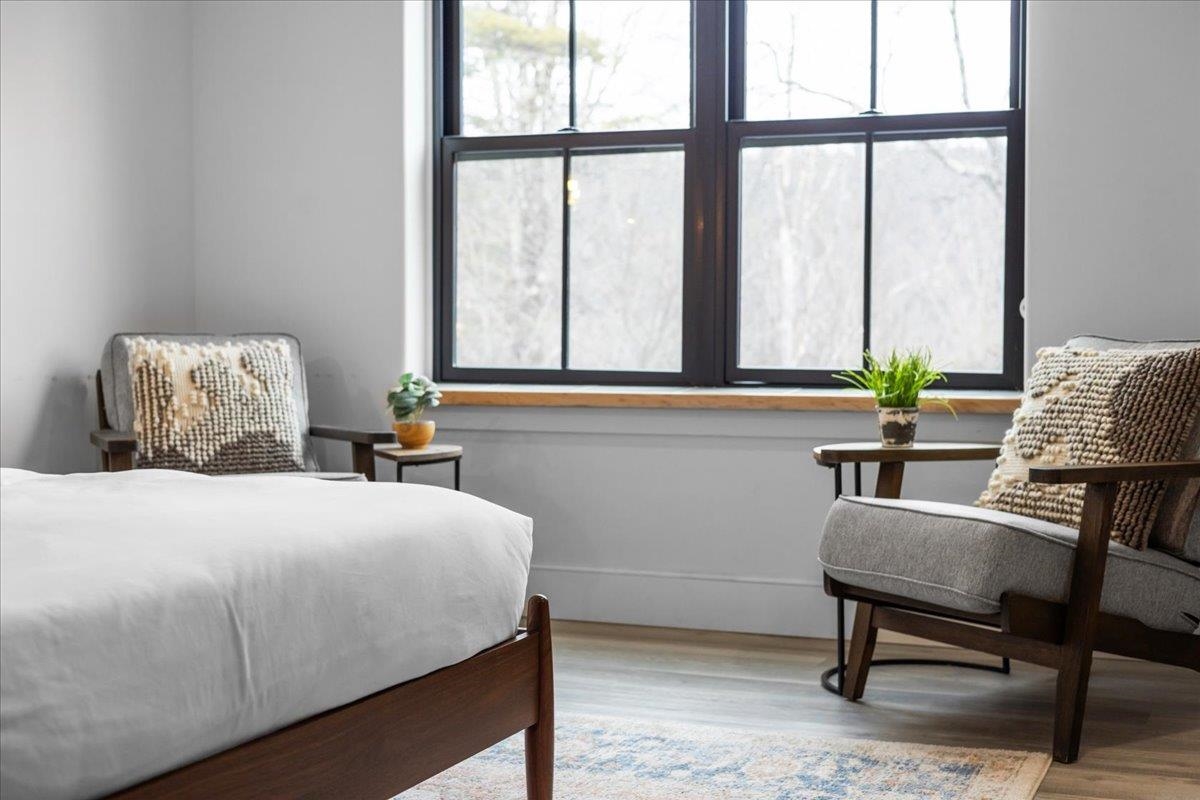 98 Hill Street Unit: #5