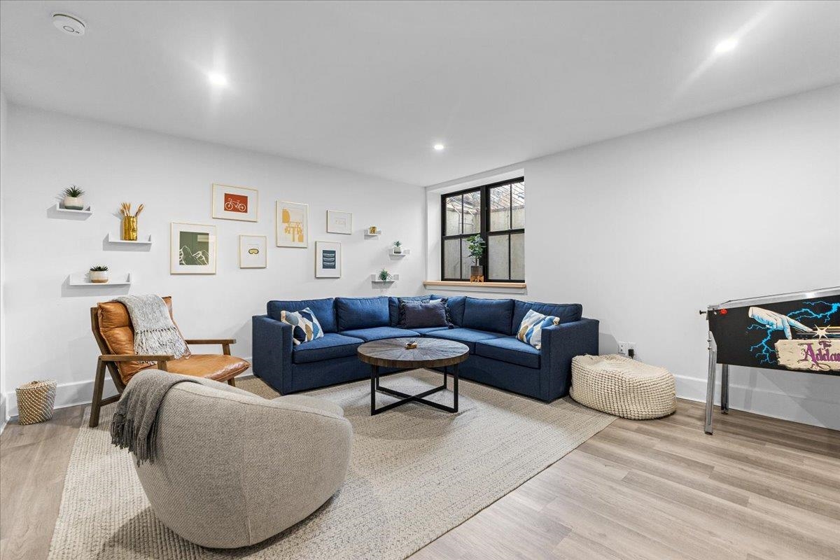 98 Hill Street Unit: #5