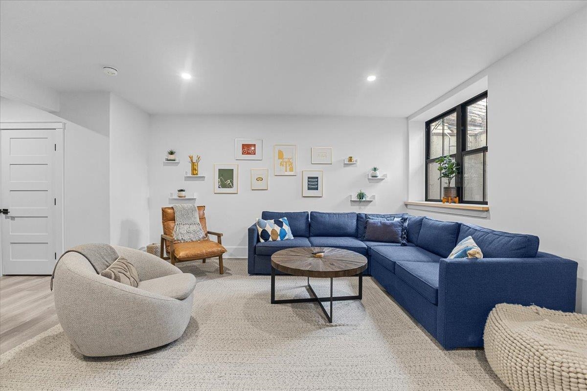 98 Hill Street Unit: #5