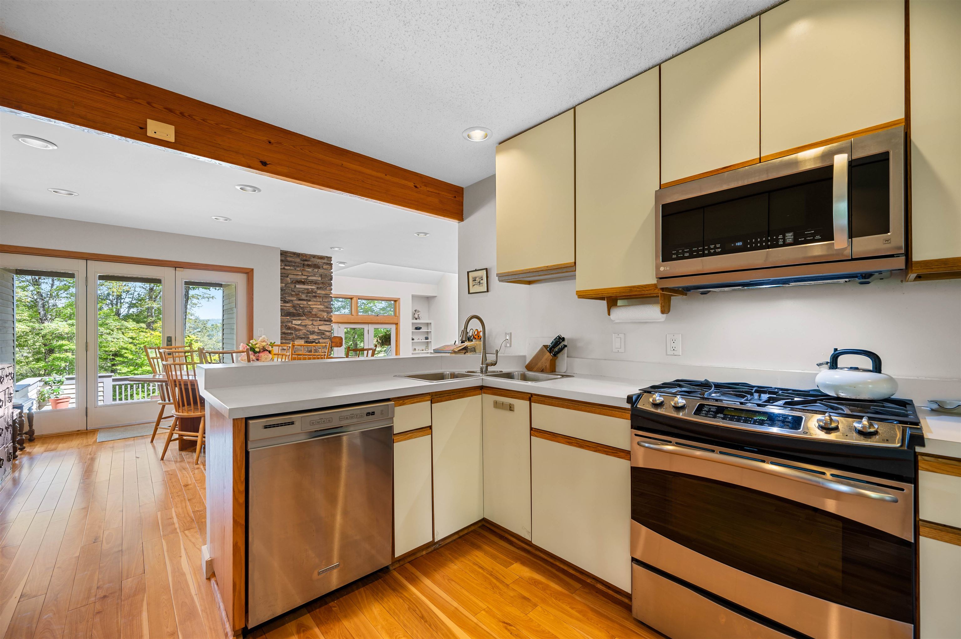 1171 Brook Road Unit: 14