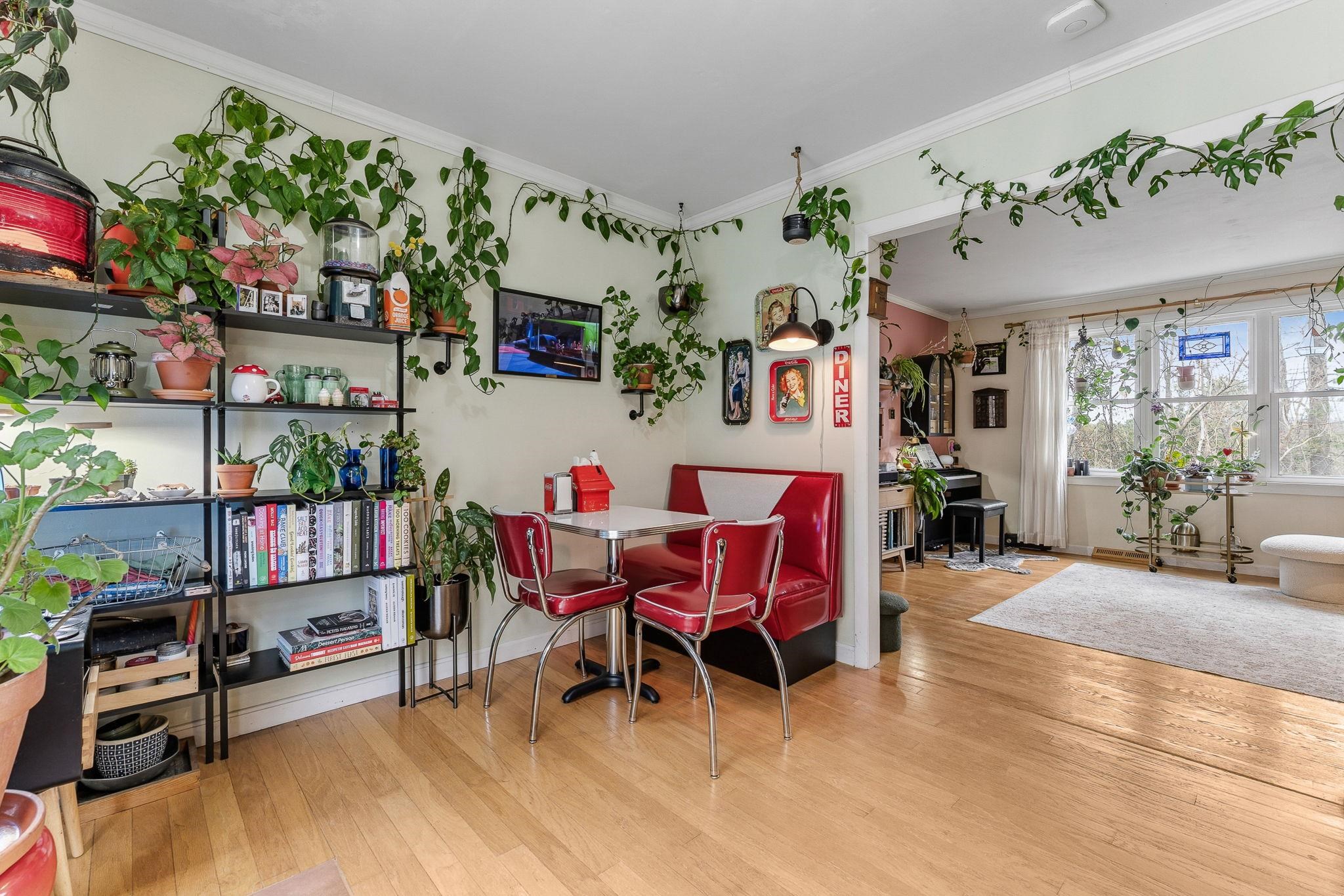 53 Sandhill Road