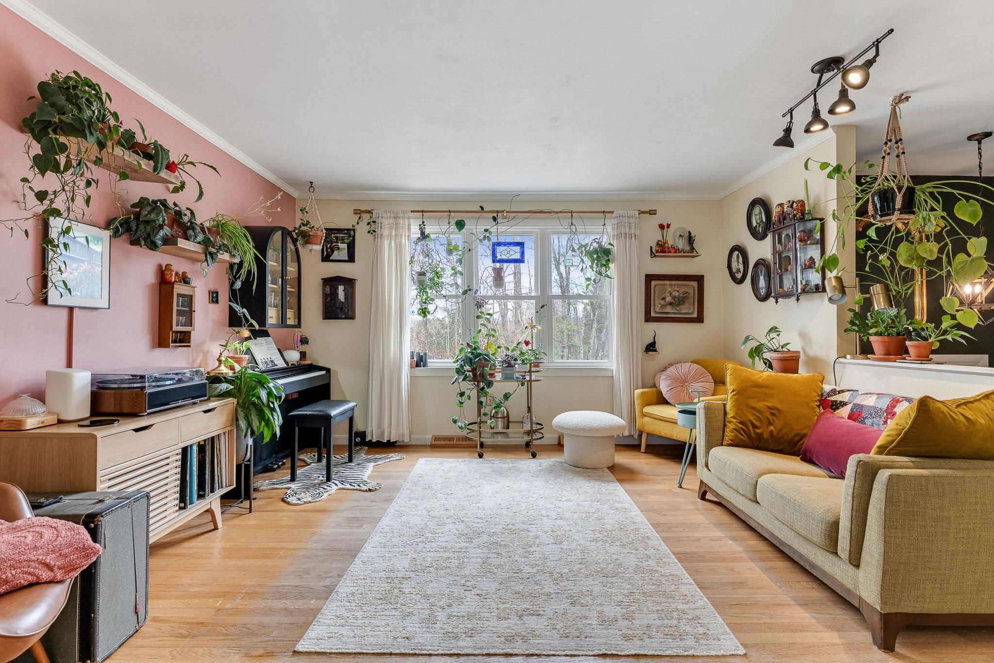 53 Sandhill Road