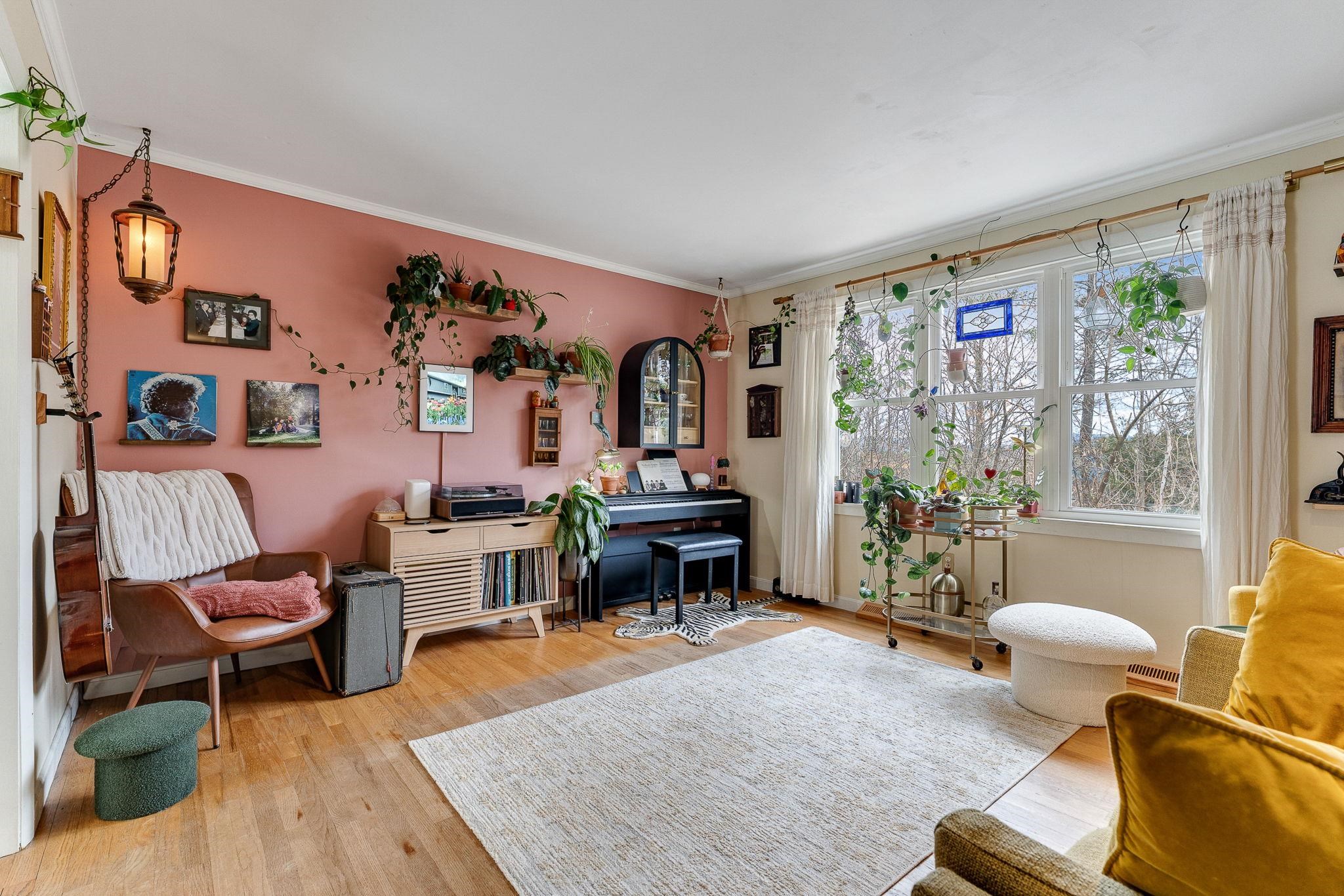53 Sandhill Road
