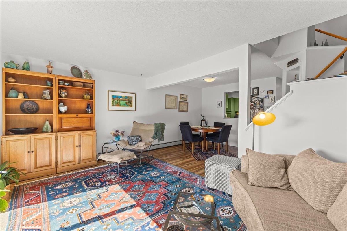 105 Acorn Drive Unit: 105