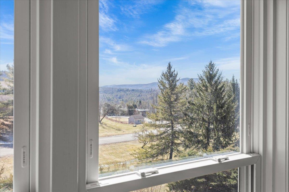105 Acorn Drive Unit: 105