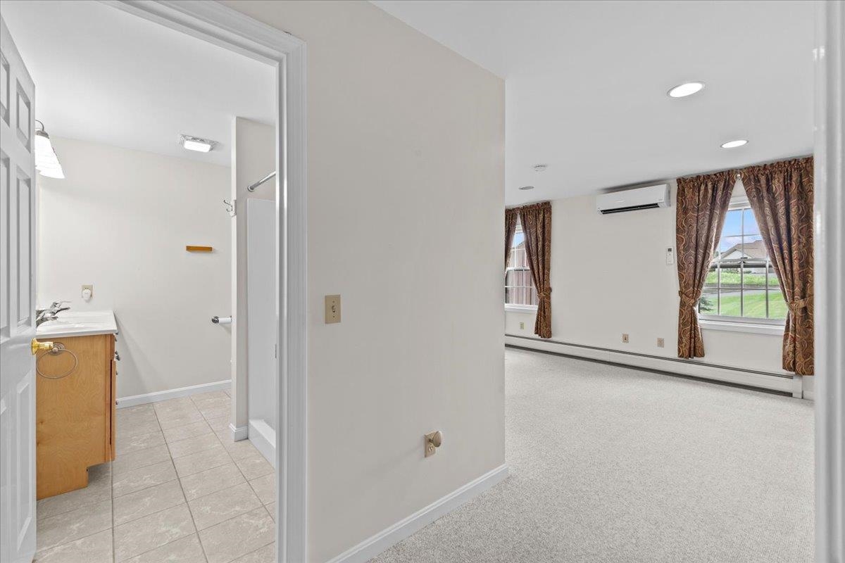 55 Jersey Way Unit: B10