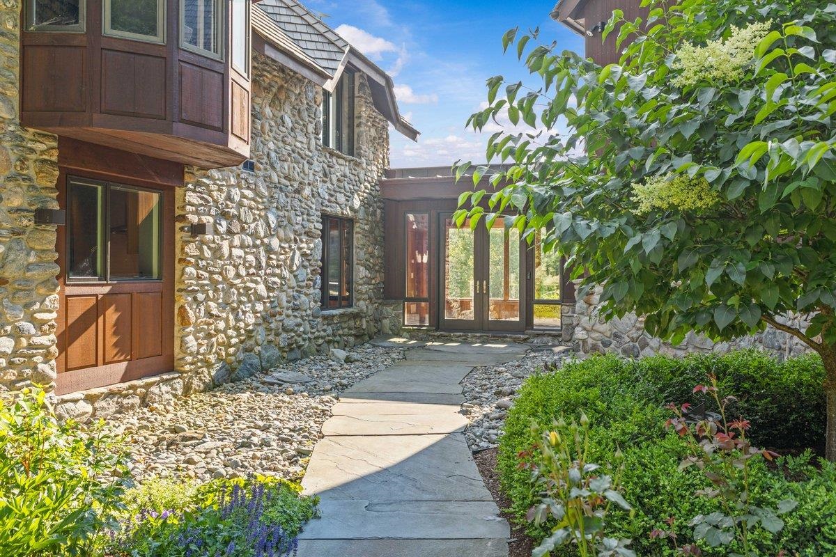 71 Sterling Ridge Road