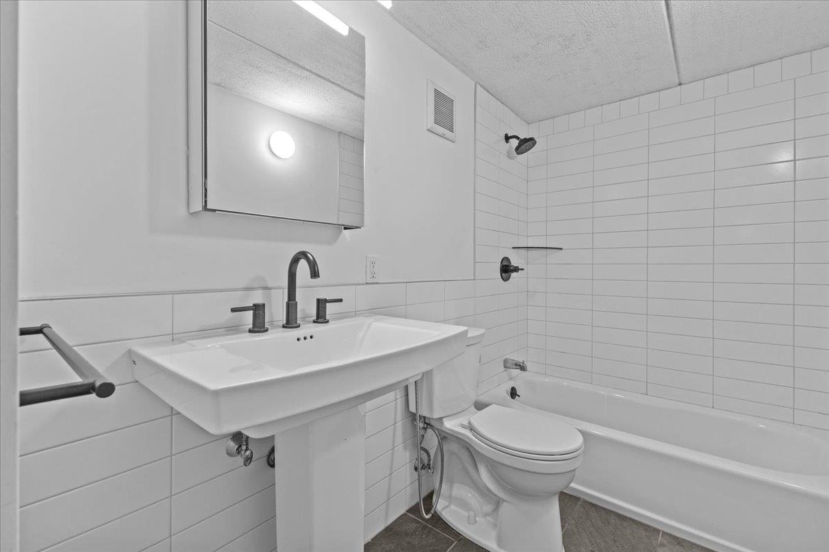 60 Snowdrift Lane Unit: C4