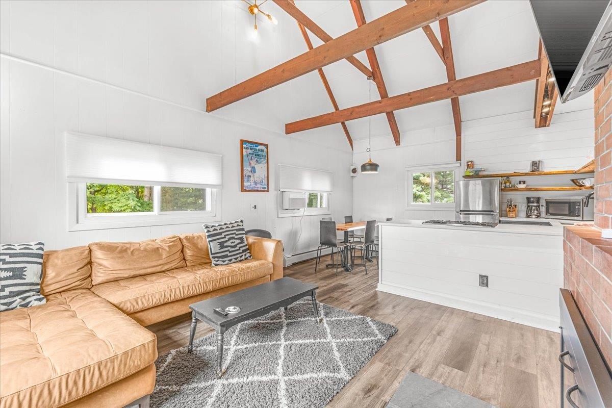 26 Strom Farm Lane