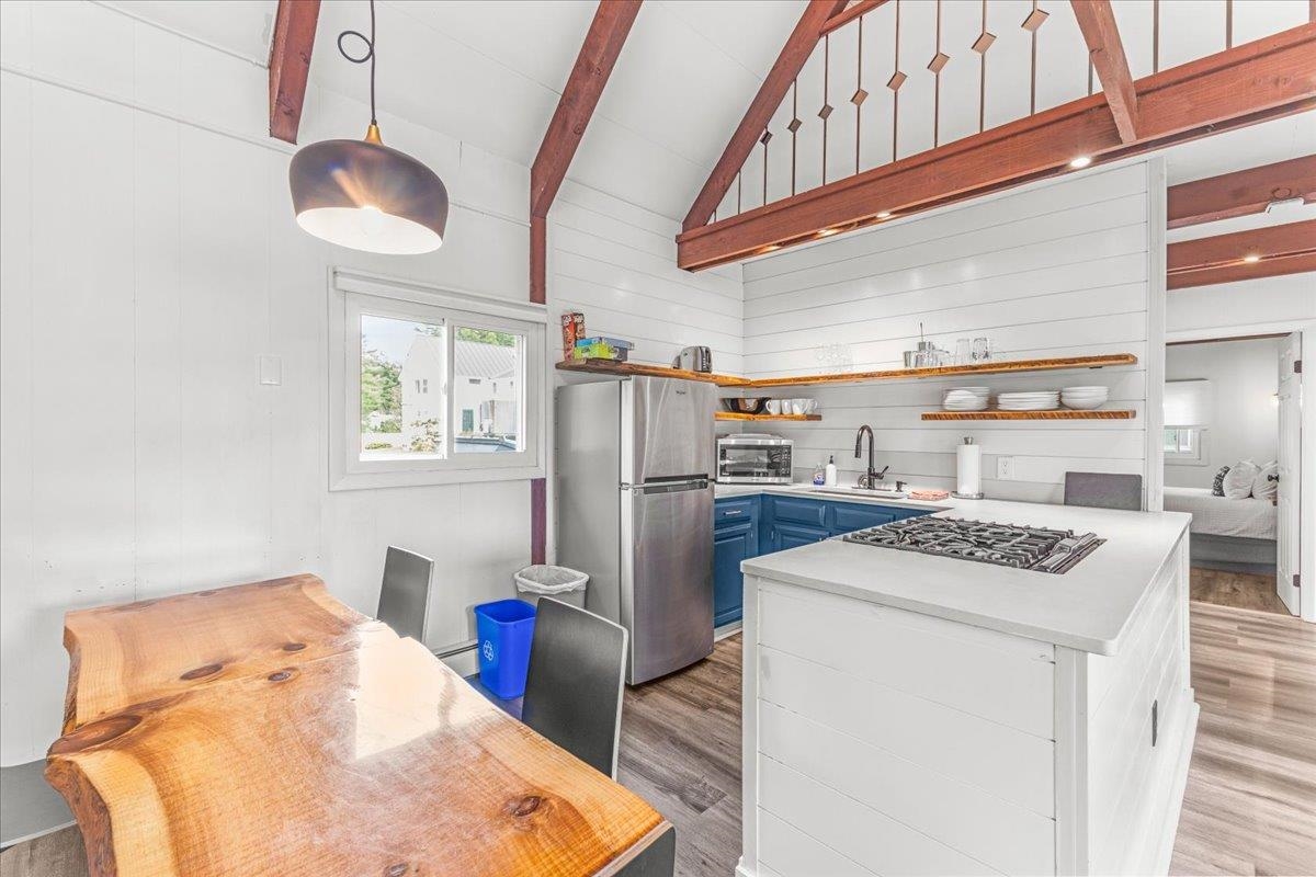 26 Strom Farm Lane
