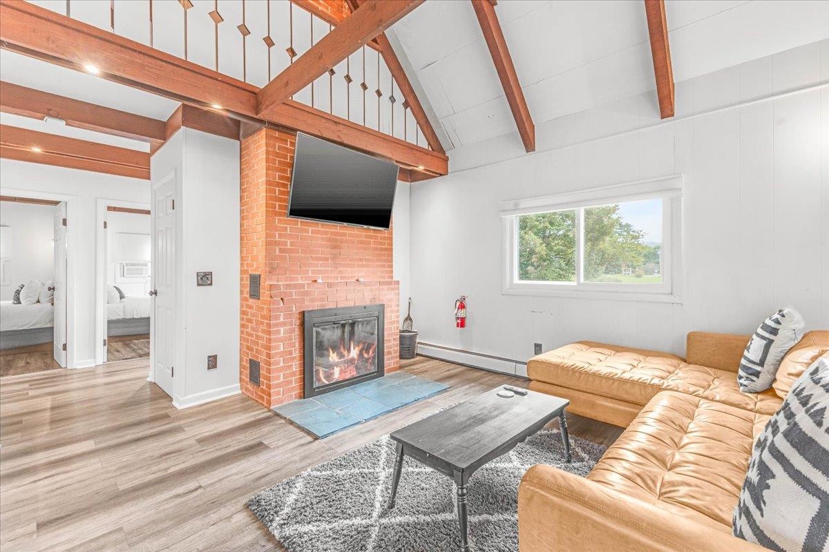 26 Strom Farm Lane