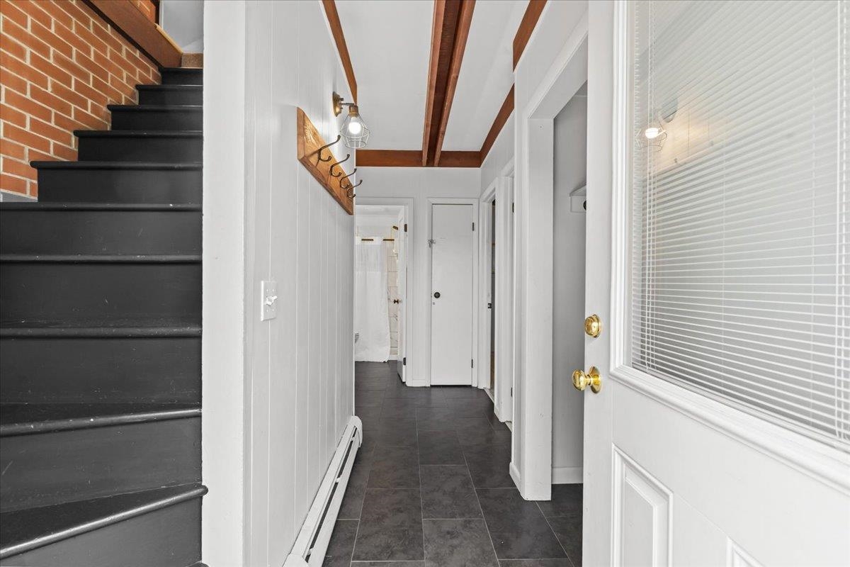 14 Strom Farm Lane