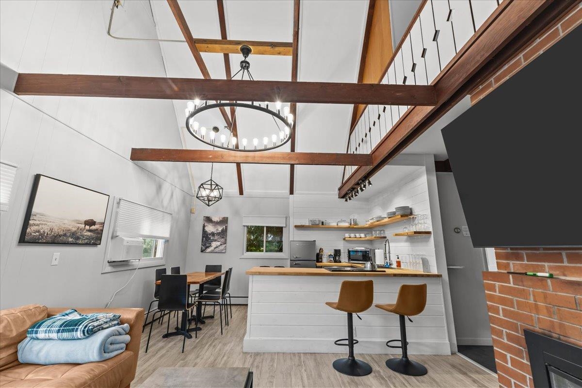 14 Strom Farm Lane
