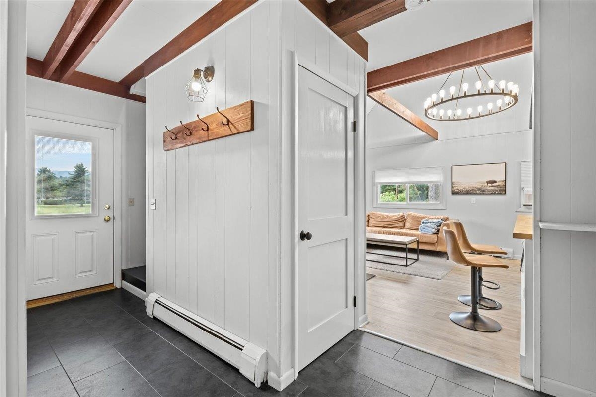 14 Strom Farm Lane
