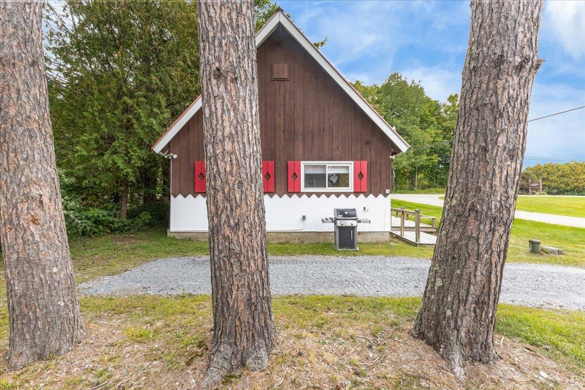 14 Strom Farm Lane